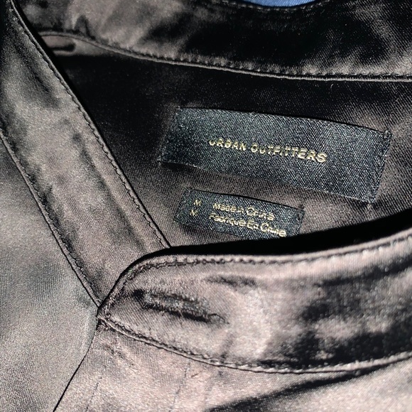 URBAN OUTFITTERS. Long-Sleeve Button up. - Picture 6 of 6